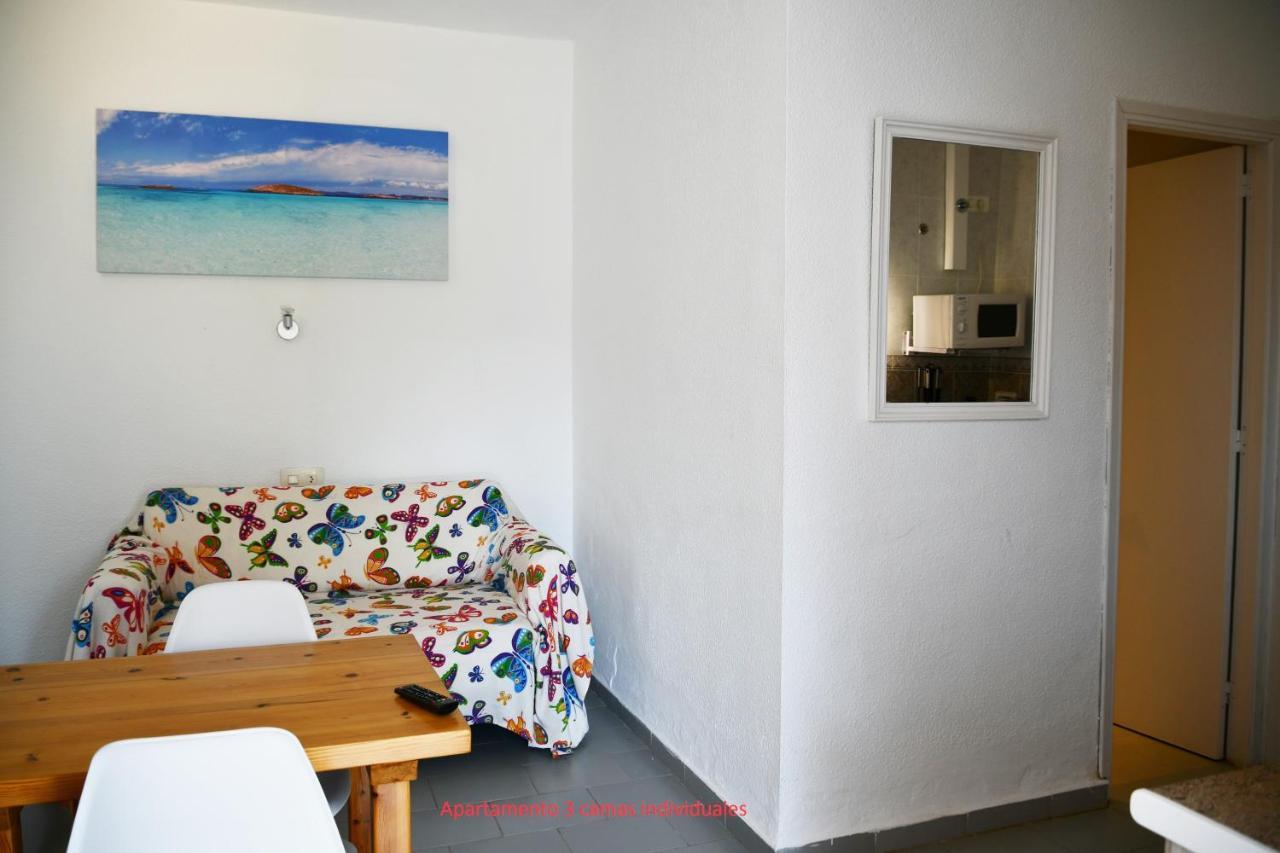 Apartamentos Lesley - Es Pi Playa Migjorn Εξωτερικό φωτογραφία