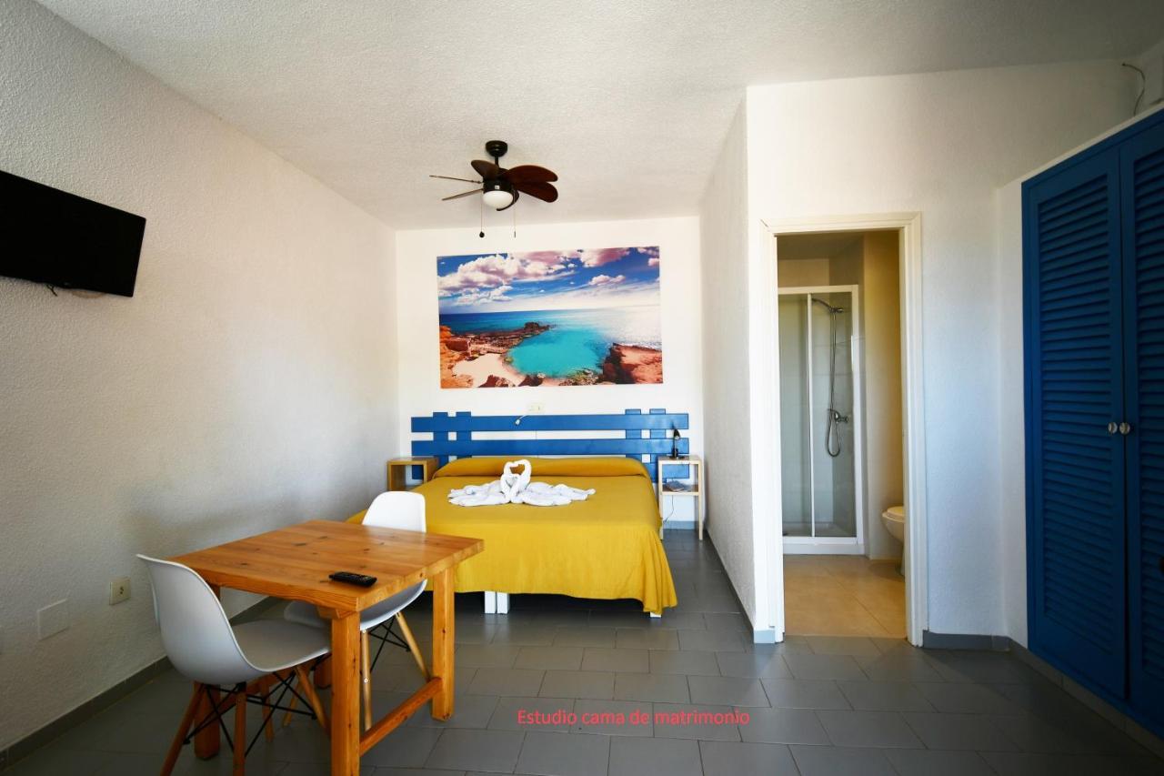 Apartamentos Lesley - Es Pi Playa Migjorn Εξωτερικό φωτογραφία