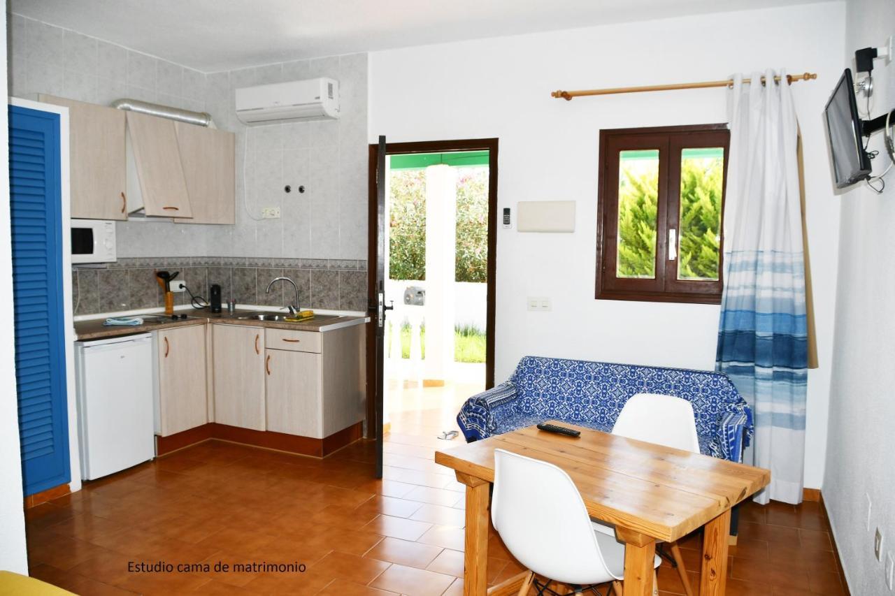 Apartamentos Lesley - Es Pi Playa Migjorn Εξωτερικό φωτογραφία