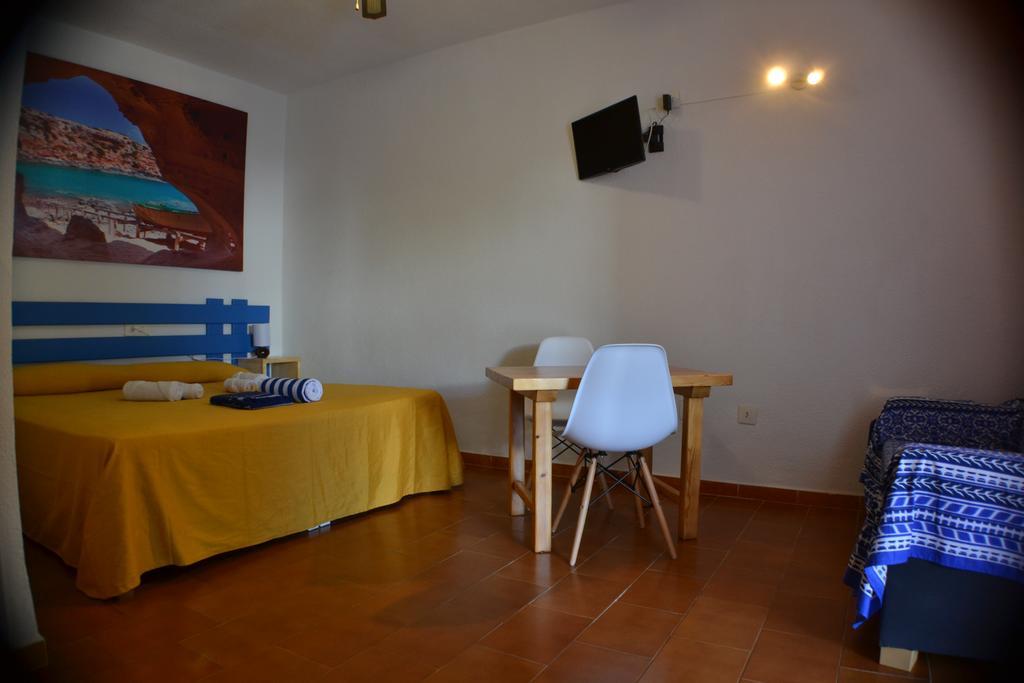 Apartamentos Lesley - Es Pi Playa Migjorn Εξωτερικό φωτογραφία
